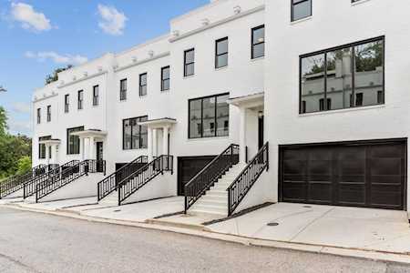 3667 Peachtree Rd NE #18 Atlanta, GA 30319