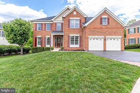5113 Hirst Valley Way Centreville, VA 20120