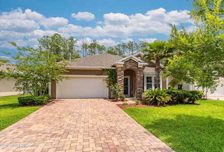 377 Aspen Leaf Dr Jacksonville, FL 32081