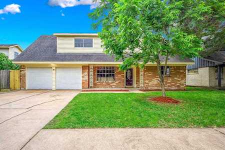 2505 Peach Ln Pasadena, TX 77502