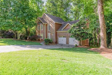 19 Peggy Ct NW Marietta, GA 30064