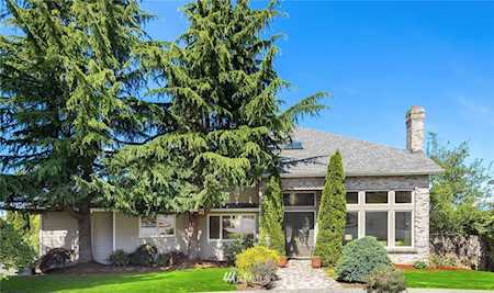 15824 SE 45th St Bellevue, WA 98006