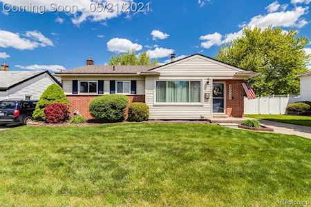 30030 Ann Arbor Trail Westland, MI 48185