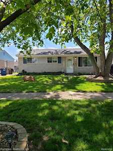 33105 Avondale St Westland, MI 48186