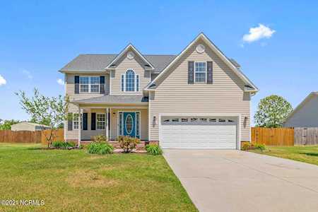 132 Hunt Drive Hubert, NC 28539