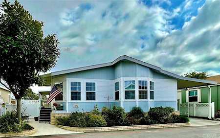 4262 Lahaina Dr Huntington Beach, CA 92649