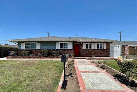 7469 Santa Domingo Way Buena Park, CA 90620