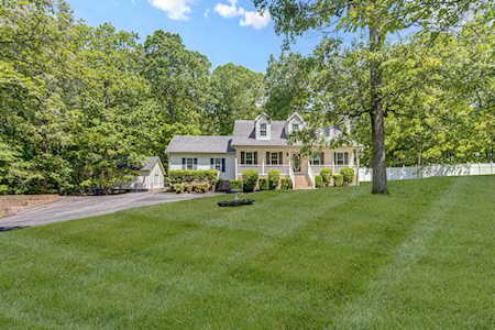 1221 Hardwood Trail Burns, TN 37029
