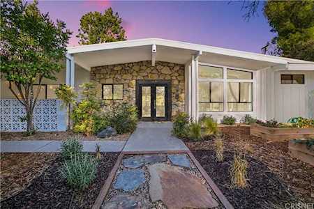 5416 Manton Ave Woodland Hills, CA 91367