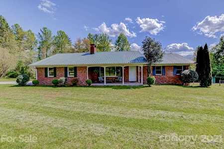 124 Avalon Ln Hendersonville, NC 28739