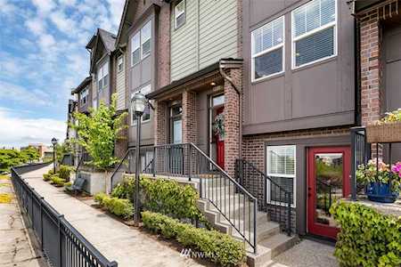 1350 Williamsburg Walk NE Issaquah, WA 98029