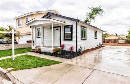 941 Vista Ave Placentia, CA 92870