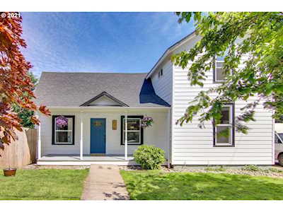 136 SE Davis St Mcminnville, OR 97128
