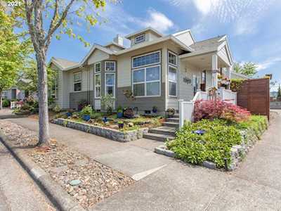 4936 NW Huserik Dr Portland, OR 97229