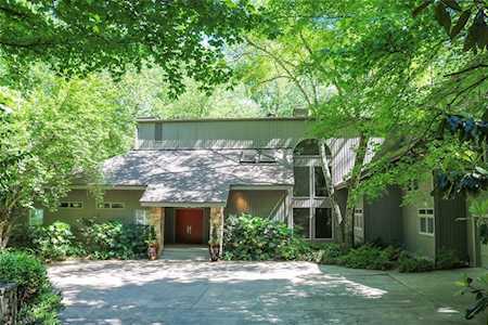 27 W Wesley Ridge NW Atlanta, GA 30327