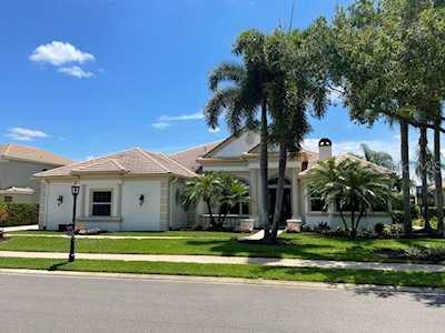 9020 Rocky Lake Ct Sarasota, FL 34238