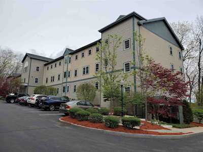 3 Country Club Dr #106 Manchester, NH 03102