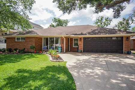 6211 Hurst St Houston, TX 77008