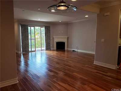 837 N Hudson Ave #205 Hollywood, CA 90038