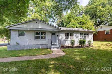 2701 Athens Place Charlotte, NC 28205