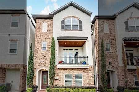 2820 Princeton St Houston, TX 77009