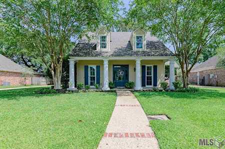 748 Shadow Oak Dr Baton Rouge, LA 70810