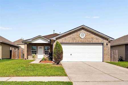 10702 Jordan Heights Dr Houston, TX 77016
