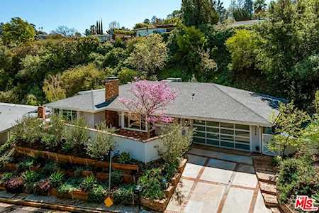 3558 Vista Haven Rd Sherman Oaks, CA 91403
