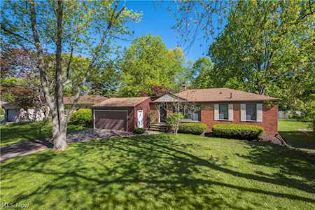 37936 Caroline Dr Avon, OH 44011