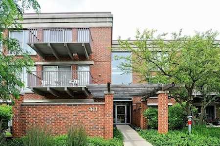 411 Kelburn Rd #224 Deerfield, IL 60015