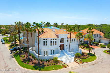 2220 Alicia Ln Atlantic Beach, FL 32233