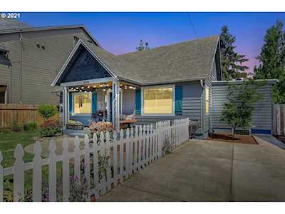 5705 SE Lexington St Portland, OR 97206