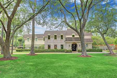 803 Creek Wood Way Houston, TX 77024