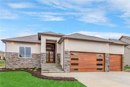 27805 E 134th St Lee's Summit, MO 64086