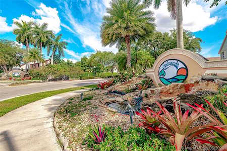 18716 NW 78th Pl Hialeah, FL 33015