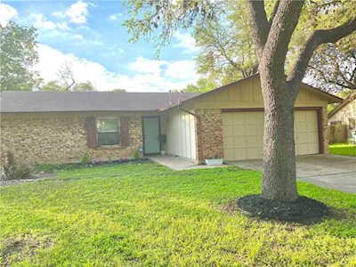 7712 Wycombe DR Austin, TX 78749