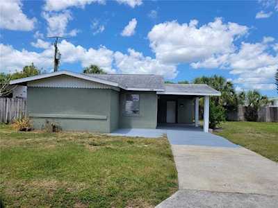 3706 17th St W Bradenton, FL 34205