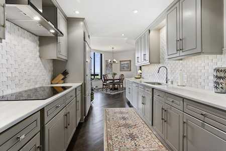 2660 Peachtree Rd NW #25G Atlanta, GA 30305