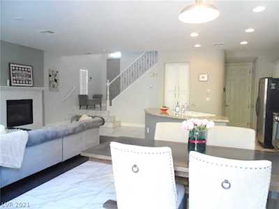 2429 Granada Bluff Ct Las Vegas, NV 89135