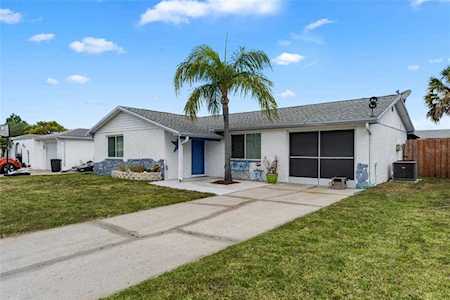 6241 Seabreeze Dr Port Richey, FL 34668