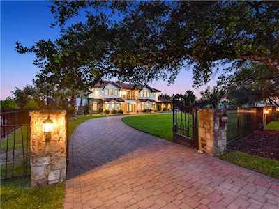 19317 Sean Avery PATH Spicewood, TX 78669