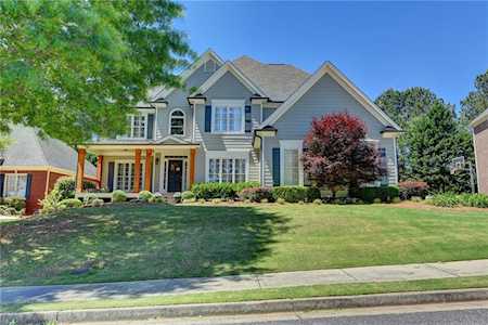 2431 Floral Valley Dr Dacula, GA 30019