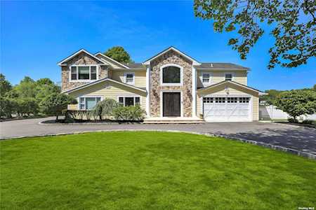 31 Harbor Circle Centerport, NY 11721