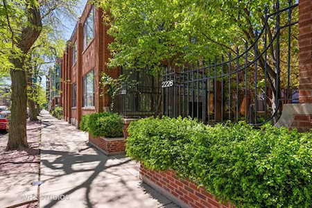 2222 N Racine Ave #16 Chicago, IL 60614