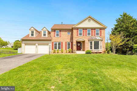8401 Harron Valley Ct Montgomery Village, MD 20886