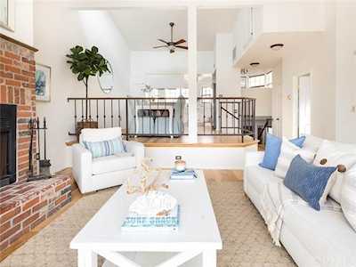 2019 Carnegie Ln #4 Redondo Beach, CA 90278