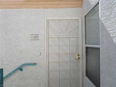 8452 Boseck Dr #217 Las Vegas, NV 89145