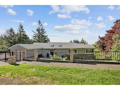 10850 SE Ridgeway Dr Happy Valley, OR 97086
