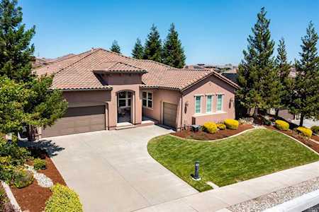 806 Elderberry Loop Vacaville, CA 95688