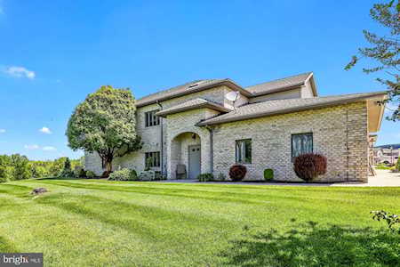 6313 9th View Fayetteville, PA 17222